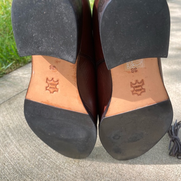 Italian Mahogany Leather Pointed Oxfords - Picture 5 of 6